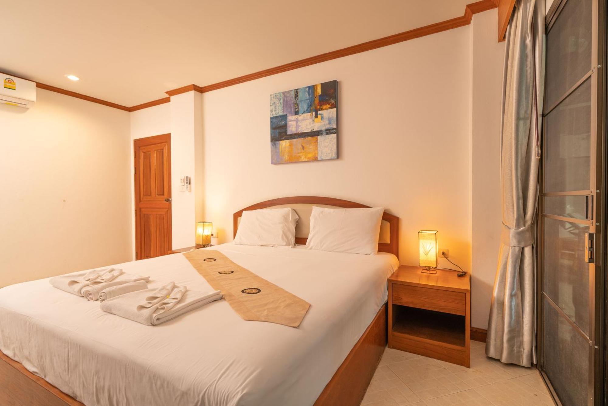 Sai Rougn Apartment Patong Luaran gambar