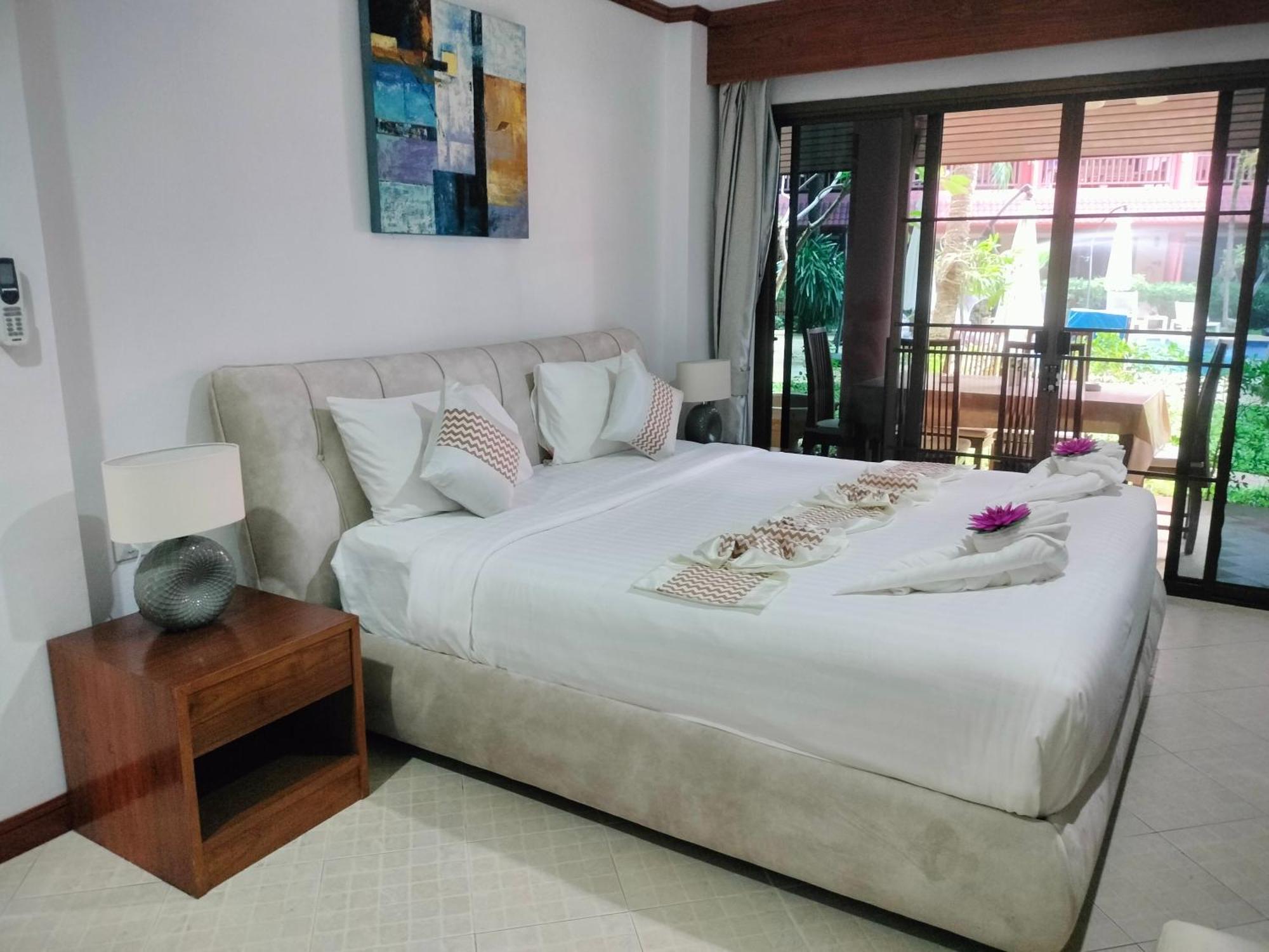 Sai Rougn Apartment Patong Luaran gambar