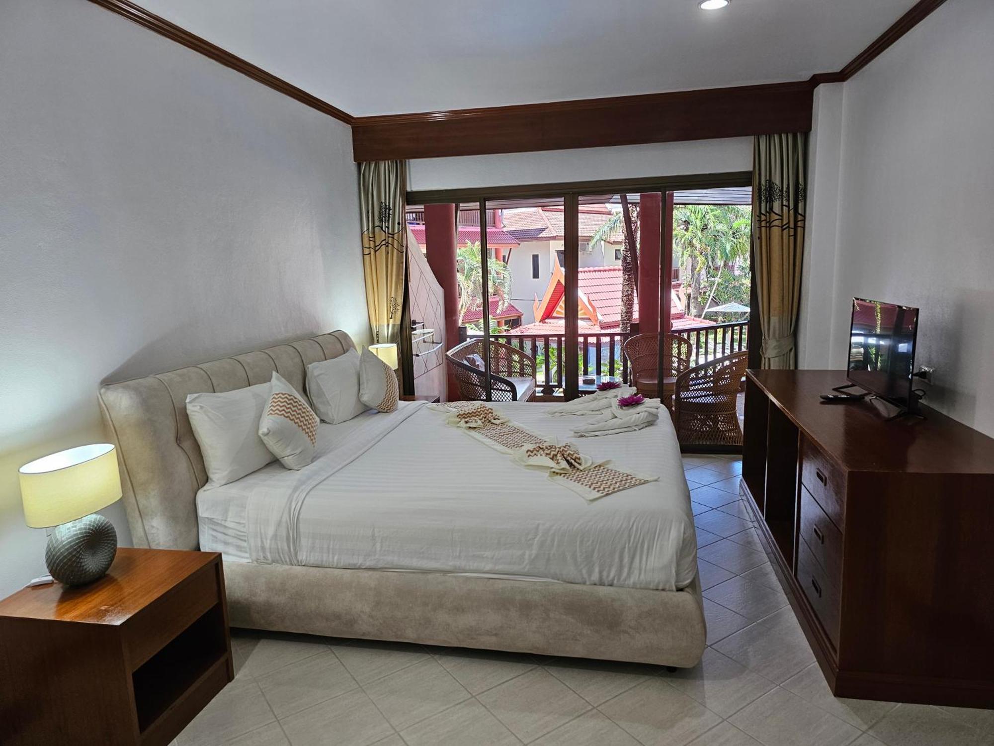 Sai Rougn Apartment Patong Luaran gambar