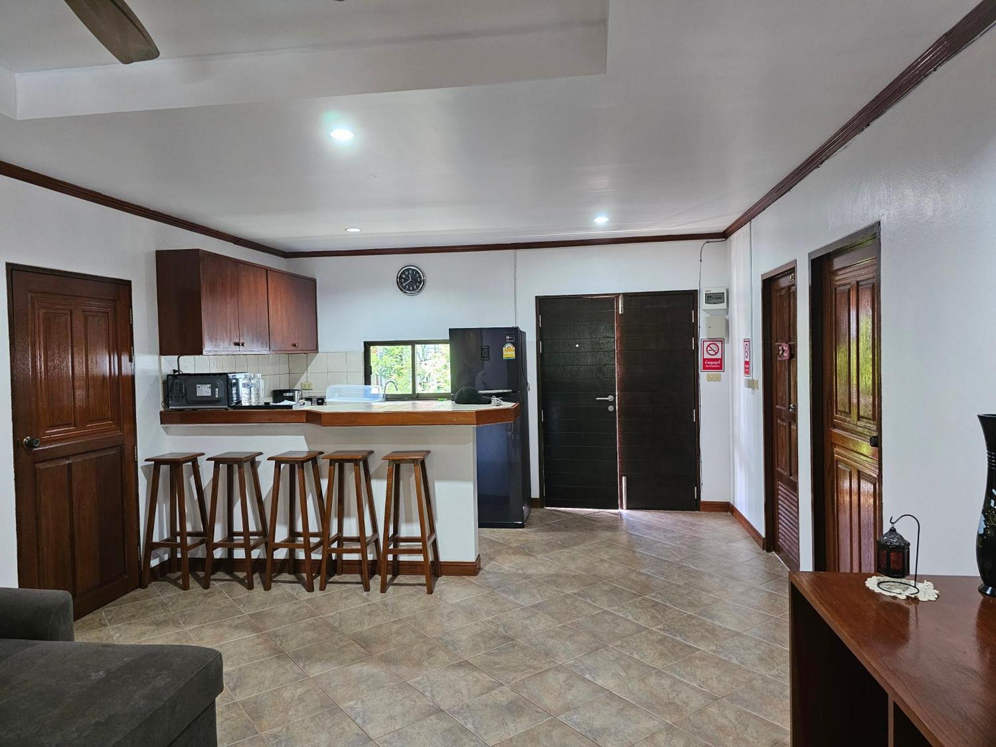 Sai Rougn Apartment Patong Luaran gambar